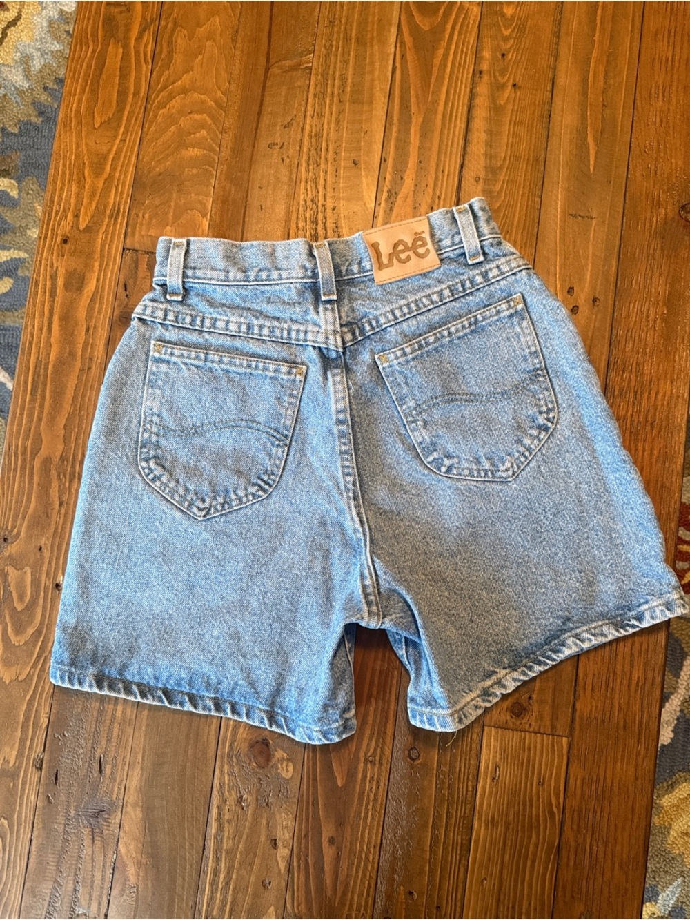 Vintage 90s Y2K Lee Light Wash High-Rise Denim Shorts 100% cotton